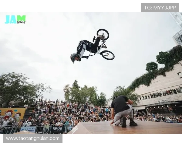 西安街舞队在极限运动嘉年华中的战术表现与精彩瞬间点评